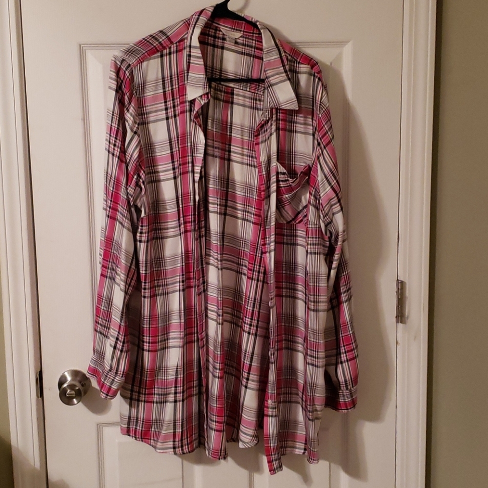 White, pink and black button up